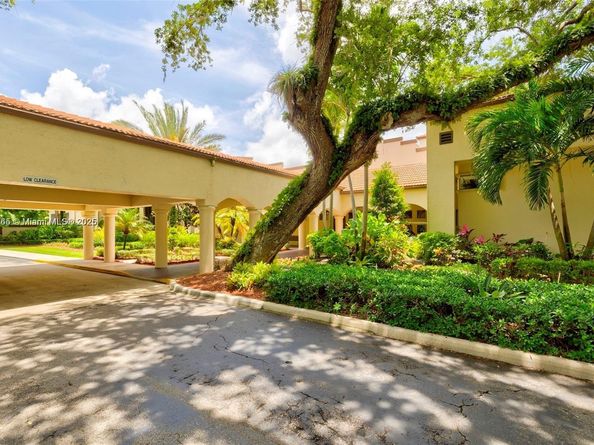 1920 Sabal Palm Dr 201, Davie FL 33324