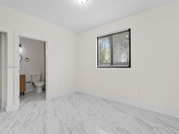 742 NW 70th St, Miami FL 33150