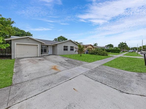 1920 NW 3rd Ave, Pompano Beach FL 33060