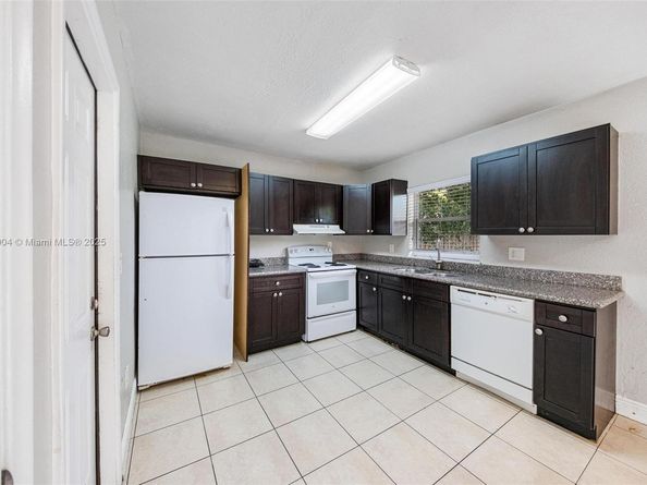 1920 NW 3rd Ave, Pompano Beach FL 33060