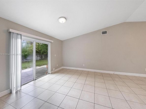 1920 NW 3rd Ave, Pompano Beach FL 33060