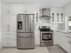 11012 SW 117th St, Miami FL 33176