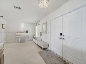 11012 SW 117th St, Miami FL 33176