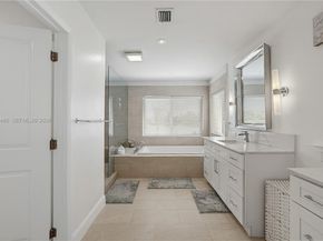 11012 SW 117th St, Miami FL 33176