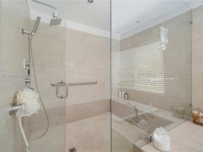 11012 SW 117th St, Miami FL 33176