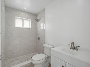 11012 SW 117th St, Miami FL 33176