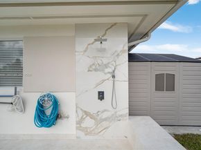 11012 SW 117th St, Miami FL 33176