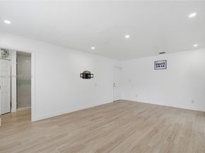 11012 SW 117th St, Miami FL 33176