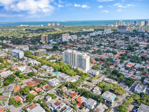 3000 Coral Way 1009, Miami FL 33145