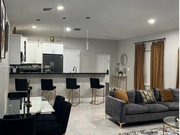 933 NW 2nd Ave, Fort Lauderdale FL 33311