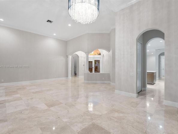 920 Captiva Dr, Hollywood FL 33019