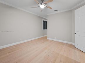920 Captiva Dr, Hollywood FL 33019