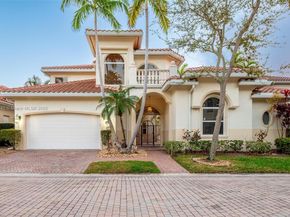 920 Captiva Dr, Hollywood FL 33019