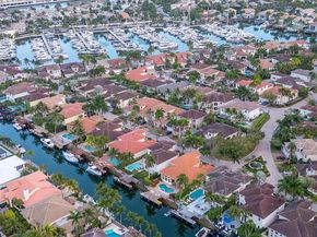 920 Captiva Dr, Hollywood FL 33019