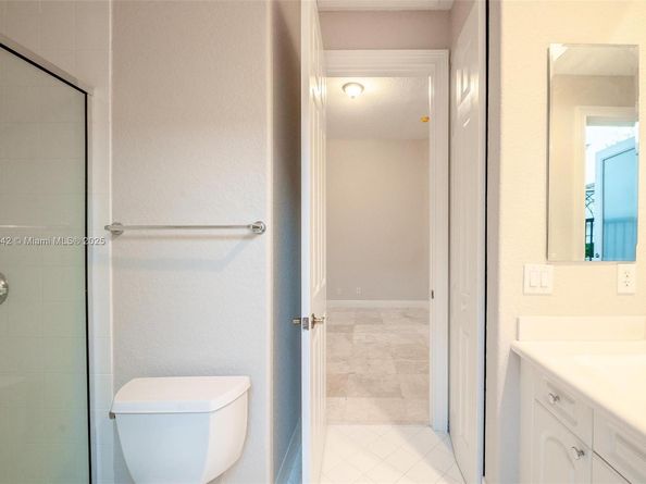 920 Captiva Dr, Hollywood FL 33019
