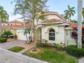 920 Captiva Dr, Hollywood FL 33019