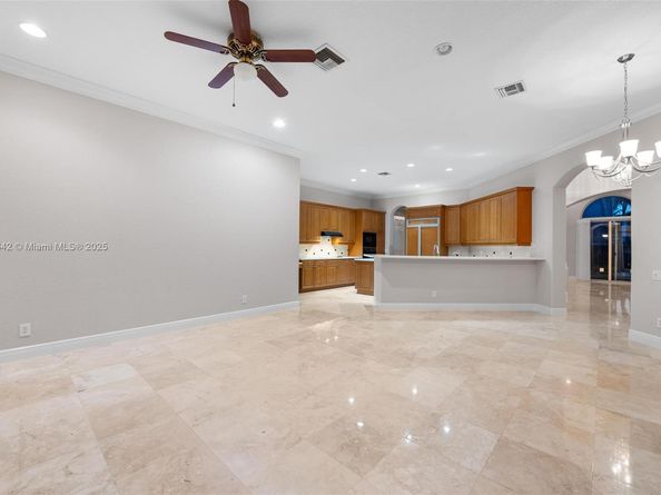 920 Captiva Dr, Hollywood FL 33019