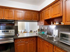 624 NW 11th St, Miami FL 33136