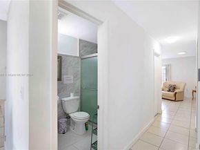 624 NW 11th St, Miami FL 33136
