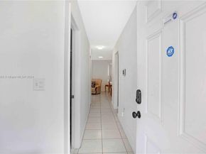 624 NW 11th St, Miami FL 33136