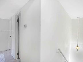 624 NW 11th St, Miami FL 33136