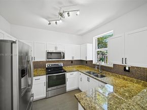 11613 NW 78th St, Doral FL 33178