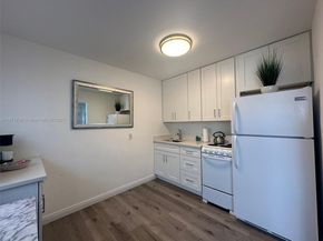 116 SE 9th Ct, Hallandale Beach FL 33009