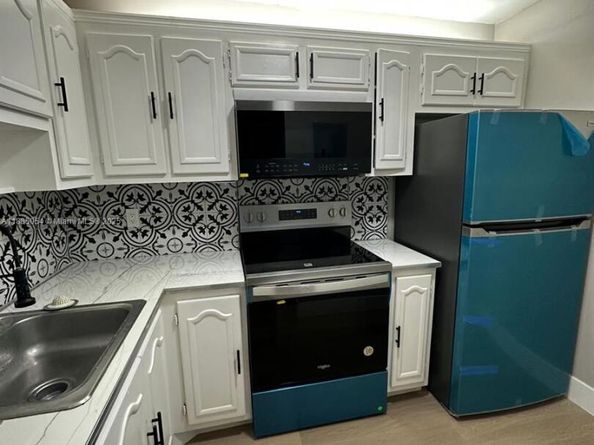 1051 SW 1st St 303, Miami FL 33130