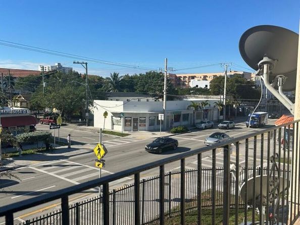 1051 SW 1st St 303, Miami FL 33130