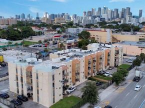 1051 SW 1st St 303, Miami FL 33130