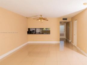 8842 W Mcnab Rd 302, Tamarac FL 33321