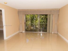 8842 W Mcnab Rd 302, Tamarac FL 33321