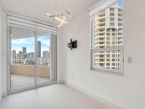 848 Brickell Key Dr 1906, Miami FL 33131