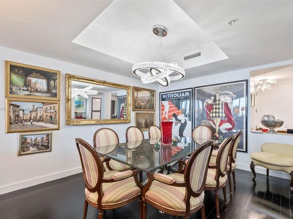 848 Brickell Key Dr 1906, Miami FL 33131