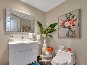 848 Brickell Key Dr 1906, Miami FL 33131