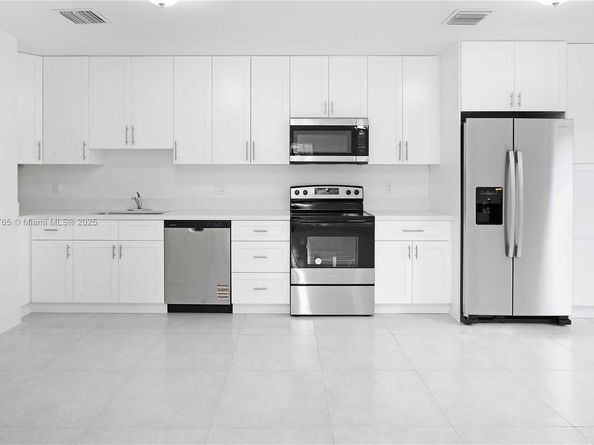 11246 SW 187th St, Miami FL 33157