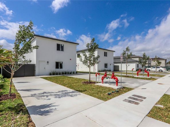 11246 SW 187th St, Miami FL 33157