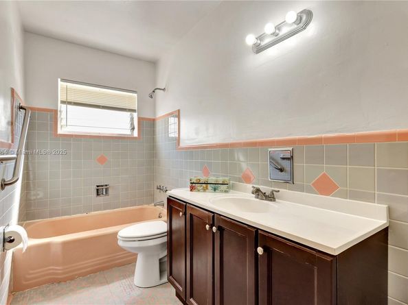 1140 NW 127th St, North Miami FL 33168