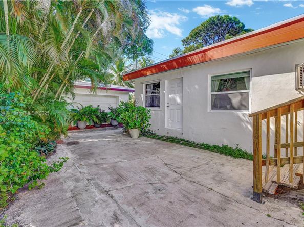 1140 NW 127th St, North Miami FL 33168