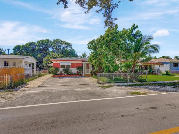 1140 NW 127th St, North Miami FL 33168