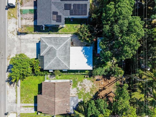 1140 NW 127th St, North Miami FL 33168