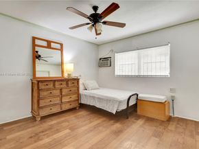 1140 NW 127th St, North Miami FL 33168