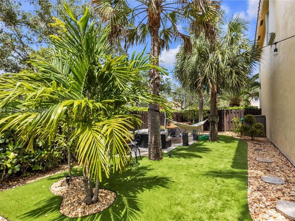 3802 SW 170th Ave, Miramar FL 33027