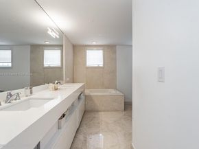 19227 Fisher Island Dr 19227, Miami Beach FL 33109