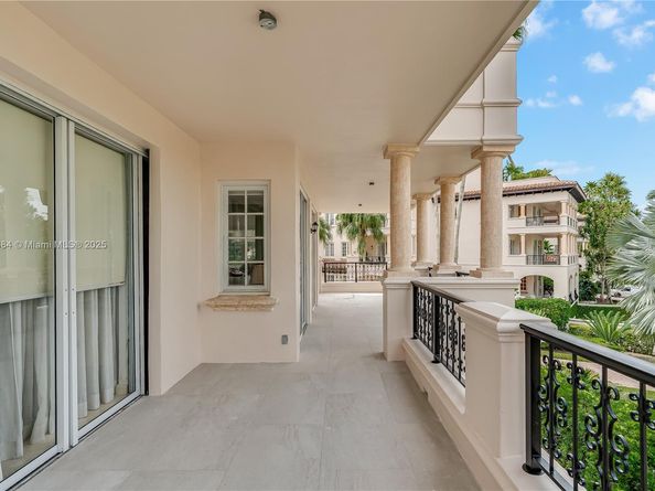 19227 Fisher Island Dr 19227, Miami Beach FL 33109
