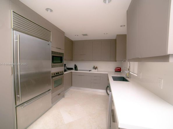 19227 Fisher Island Dr 19227, Miami Beach FL 33109