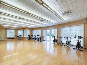 19900 E Country Club Dr 610, Aventura FL 33180