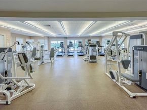 19900 E Country Club Dr 610, Aventura FL 33180