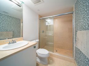 19900 E Country Club Dr 610, Aventura FL 33180