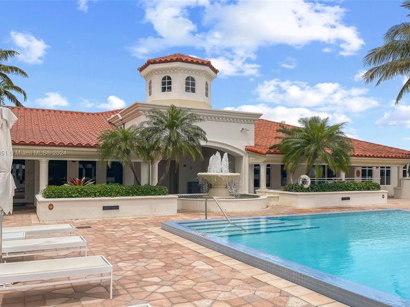 19900 E Country Club Dr 610, Aventura FL 33180
